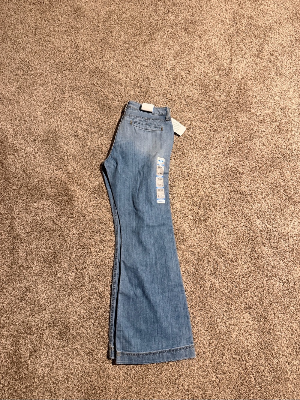 Cinch Women's Light Blue Flare Jeans 30/9 short